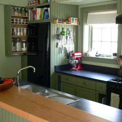 Painted Kitchen Cabinets   Photos on Updated Kitchen With Green Painted Walls And Cabinets