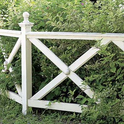 exampleof a crossbuck fence design