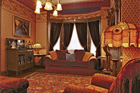 what are the looks that make a home a Queen Anne?