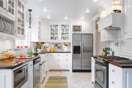 A Total DIY Kitchen Redo in the Same Footprint