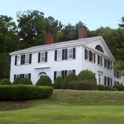 a large Cape Cod house in Hopkinton, New Hampshire < >. Photo: Eric Habben a large Cape Cod house in Hopkinton, New Hampshire < >. Photo: Eric Habben