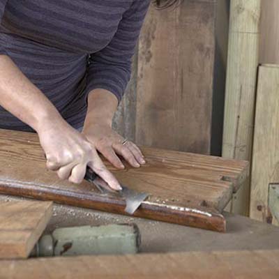 removing glue with a nail-puller