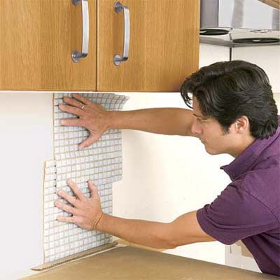 Mosaic Glass Tile Backsplash on How To Install A Glass Mosaic Tile Backsplash   Step By Step   Tile