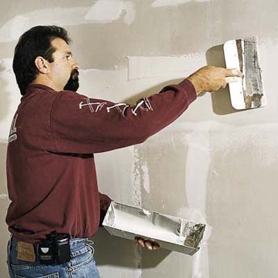 Sanding te first coat when installing Drywall