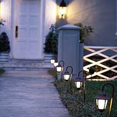 installing landscape lighting tout