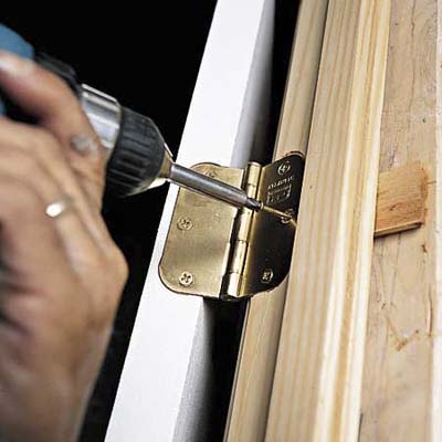 Replacing hinge screw