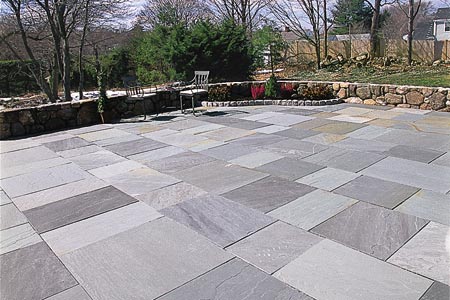 laying a stone patio tout