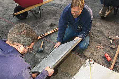 laying a stone patio tout