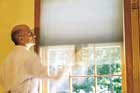 Installing Window Shades tout