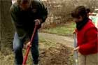 How to Lay a Flagstone Walkway