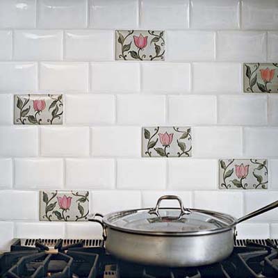 Subway Tile Backsplash Photos on White Subway Tile   A Garden Kitchen Design Ideas Fit For Dinner Party Prep   Photos