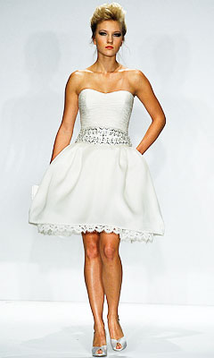 http://img2.timeinc.net/instyle/images/2008/weddings/102108_platinum421_240x288.jpg