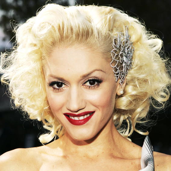 2004 - Gwen Stefani - 20 of The Most Gorgeous Red Lip Looks in 20 Years ...