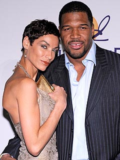 Eddie Murphy's Ex Says Giants' Michael Strahan Has What She 'Wants in a ...