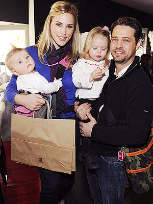 Jason Priestley W/Wife Naomi /kids Ava and Dashiell in Other Pics Forum