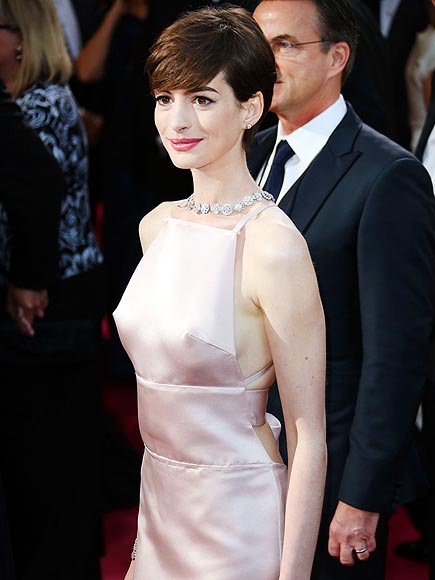 10. A PRADA STAR SHOULD NOT WEAR PRADA photo | Anne Hathaway