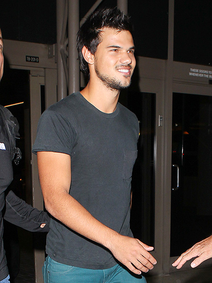 Taylor Lautner Photos : People.com