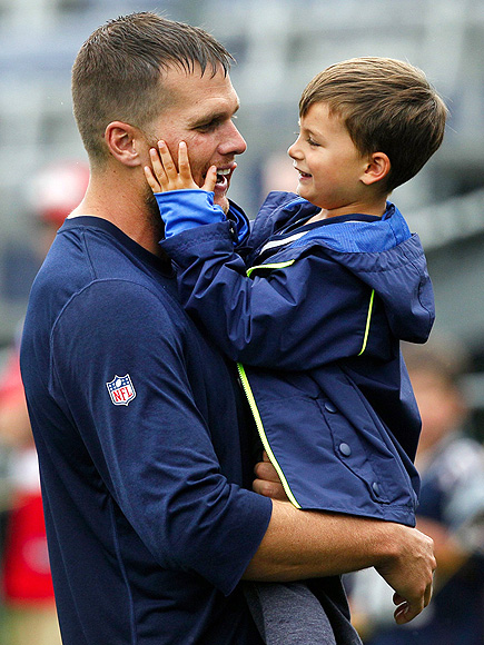 Star Tracks: Wednesday, August 14, 2013 - 'BRADY' BUNCH : People.com