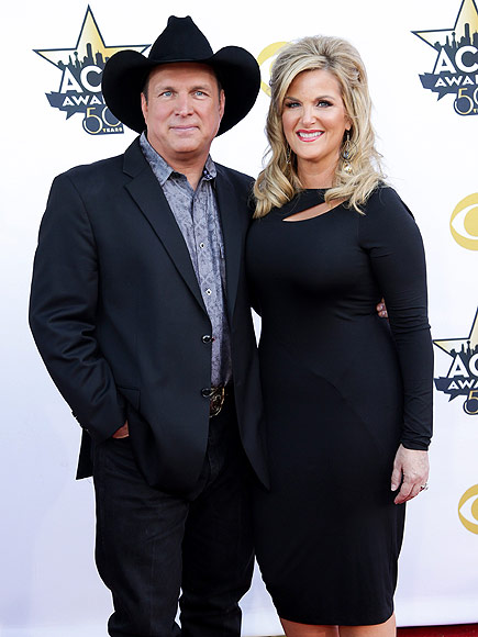 Garth Brooks 'Scores Big Points' Cooking for Wife Trisha Yearwood ...