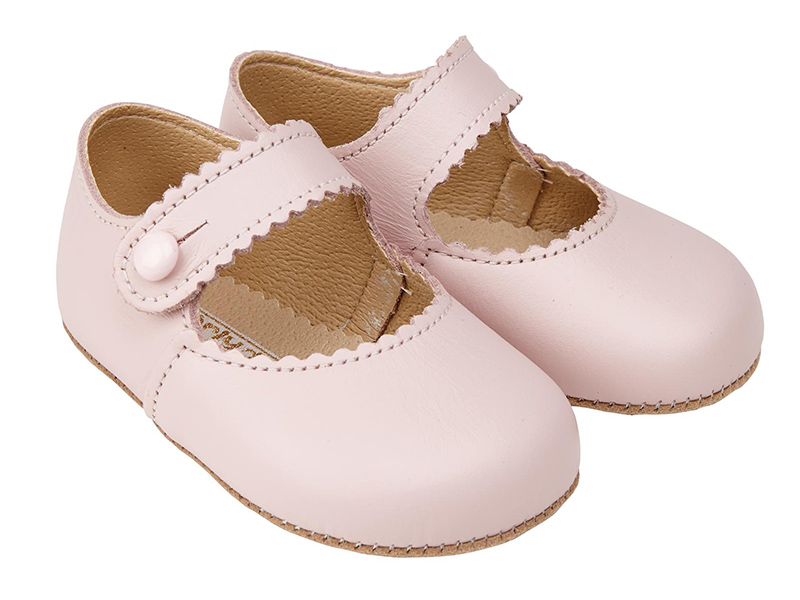 All About Princess Charlotte's Pink Shoes from Trooping the Colour ...